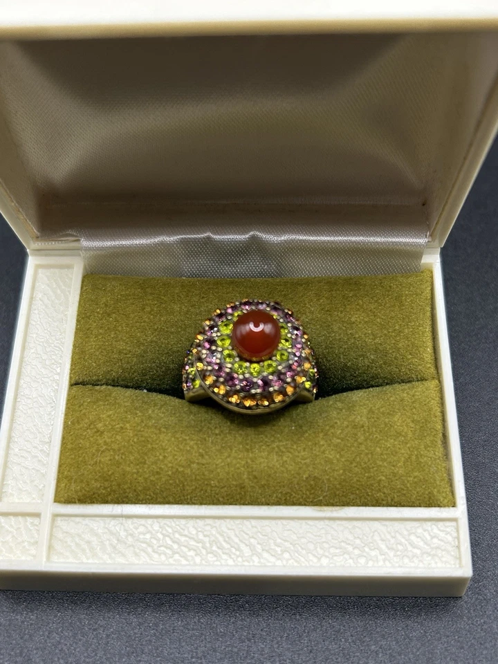Heidi Daus Carnelian 带紫色绿色橙色施华洛世奇水晶戒指 尺寸 6.5 — 第 2/4 张图片