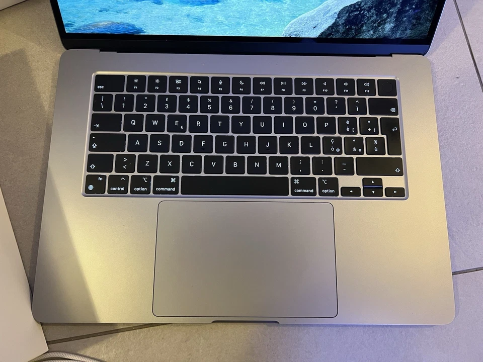 Apple MacBook Air 15" M2 · 8GB · 512GB, foto 3 di 5