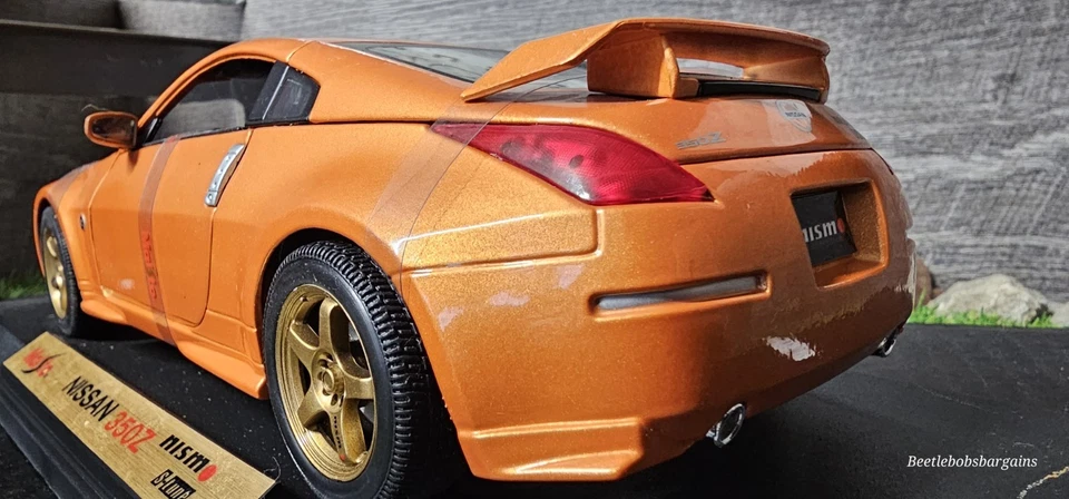 Coche diecast Nissan 350Z Nismo S-Tune 2004 edición especial Maisto 1:18 de colección Foto 4 de 4