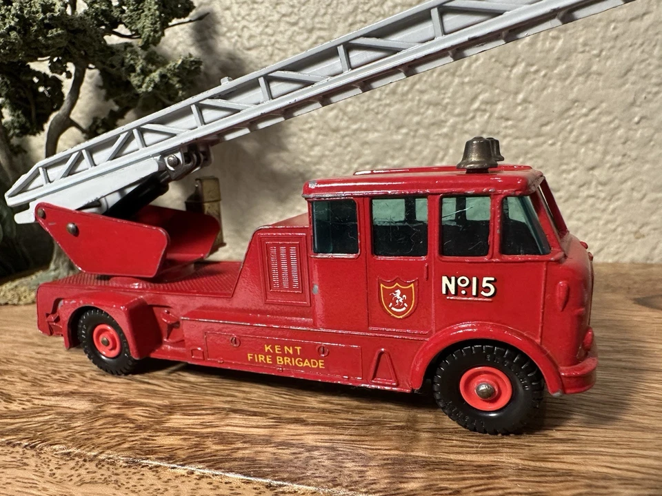 🚒 Matchbox King Size K-15 Merryweather Fire Engine Kent Fire Brigade Lesney - Image 3 of 4