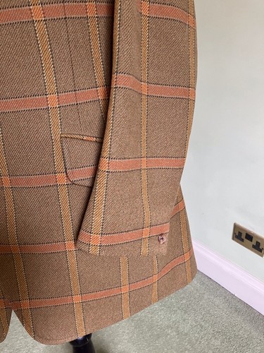 VINTAGE GENTLEMAN’S ALL WOOL ENGLISH TAILORED CHECK SPORTS JACKET - Picture 2 of 7