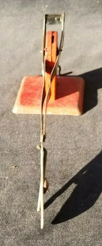 Vintage Unmarked O Scale Railroad Crossing Gate - Parts/Repair - Image 4 of 4