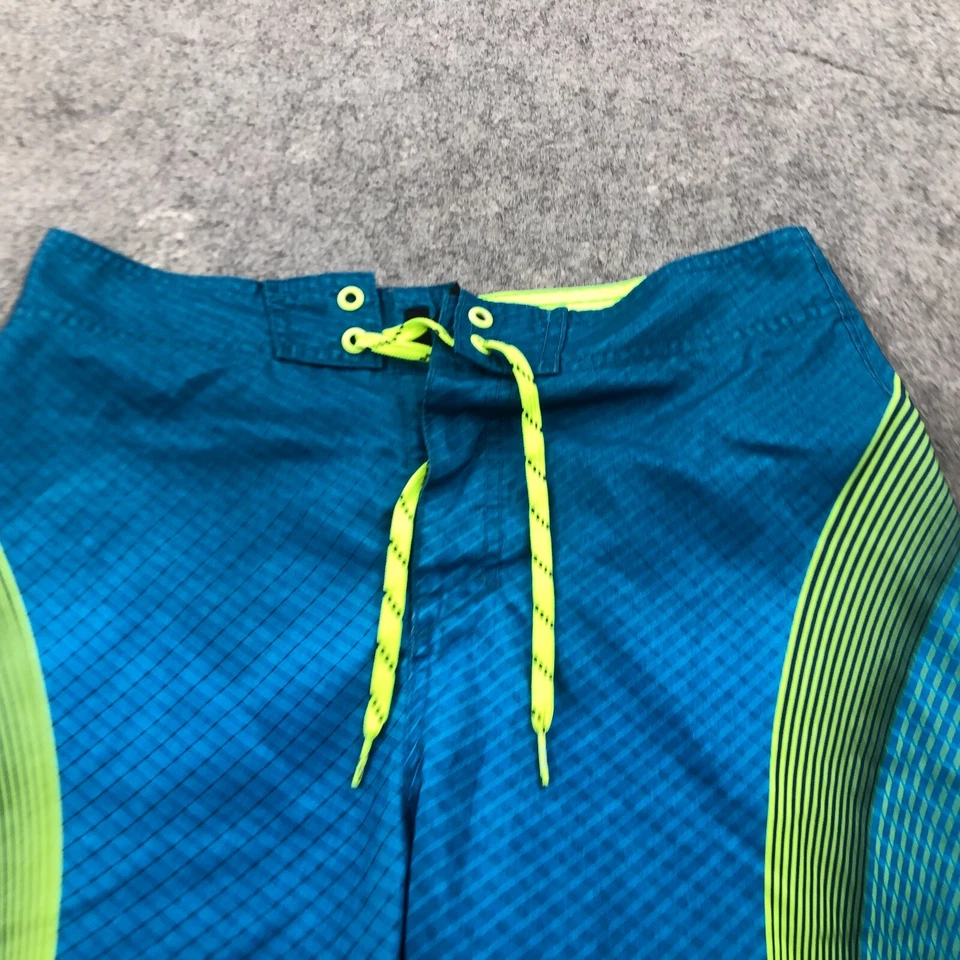 Bañador Under Armour para Hombres 28 Azul Verde Board Shorts 11" Entrepierna Foto 4 de 4