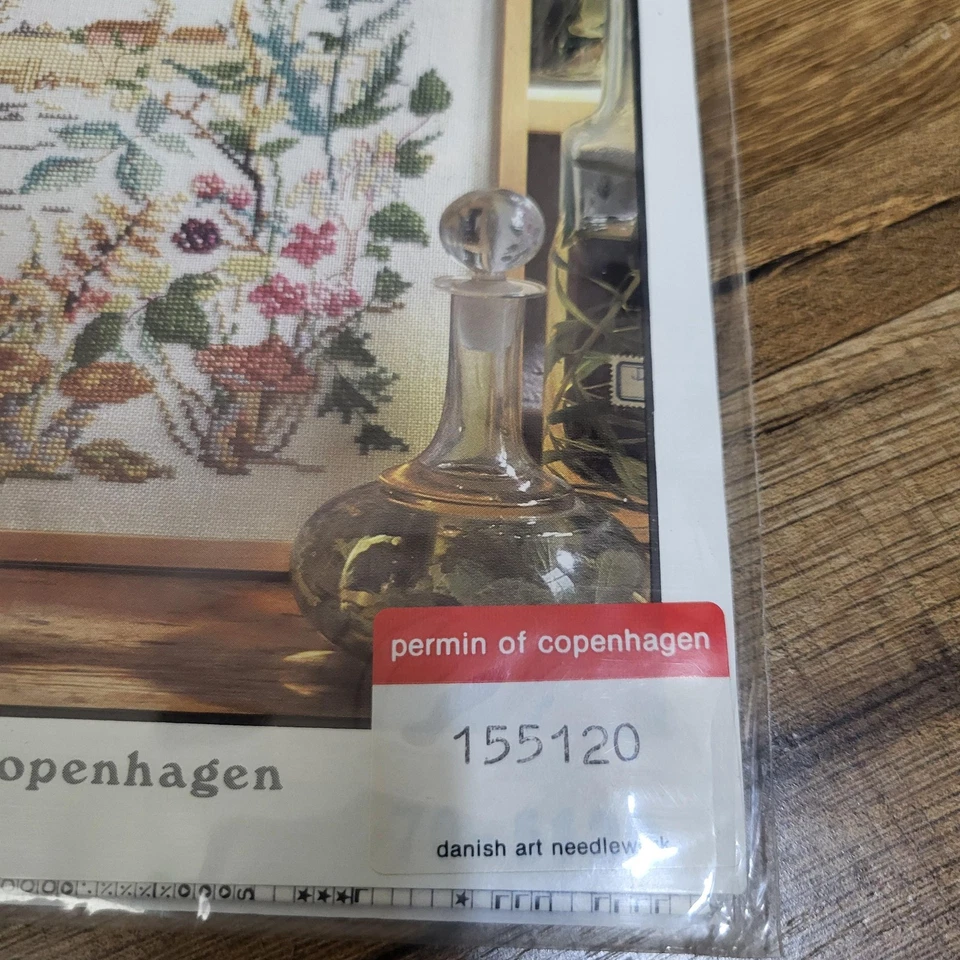 Permin of Copenhagen Bramble Brush Wild Life Cross Stitch Pattern 155120 - Image 4 of 4