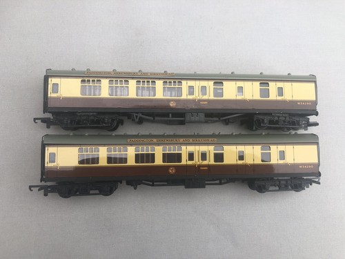 2 x Hornby Dublo 4051 OO BR (WR) freno 2do entrenador placas de identificación bloqueos de tensión en muy buena condición | Zustand: Used
