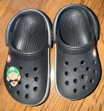 Crocs Unisex Toddler Size 6 CrocBand black Clog Luigi Charm