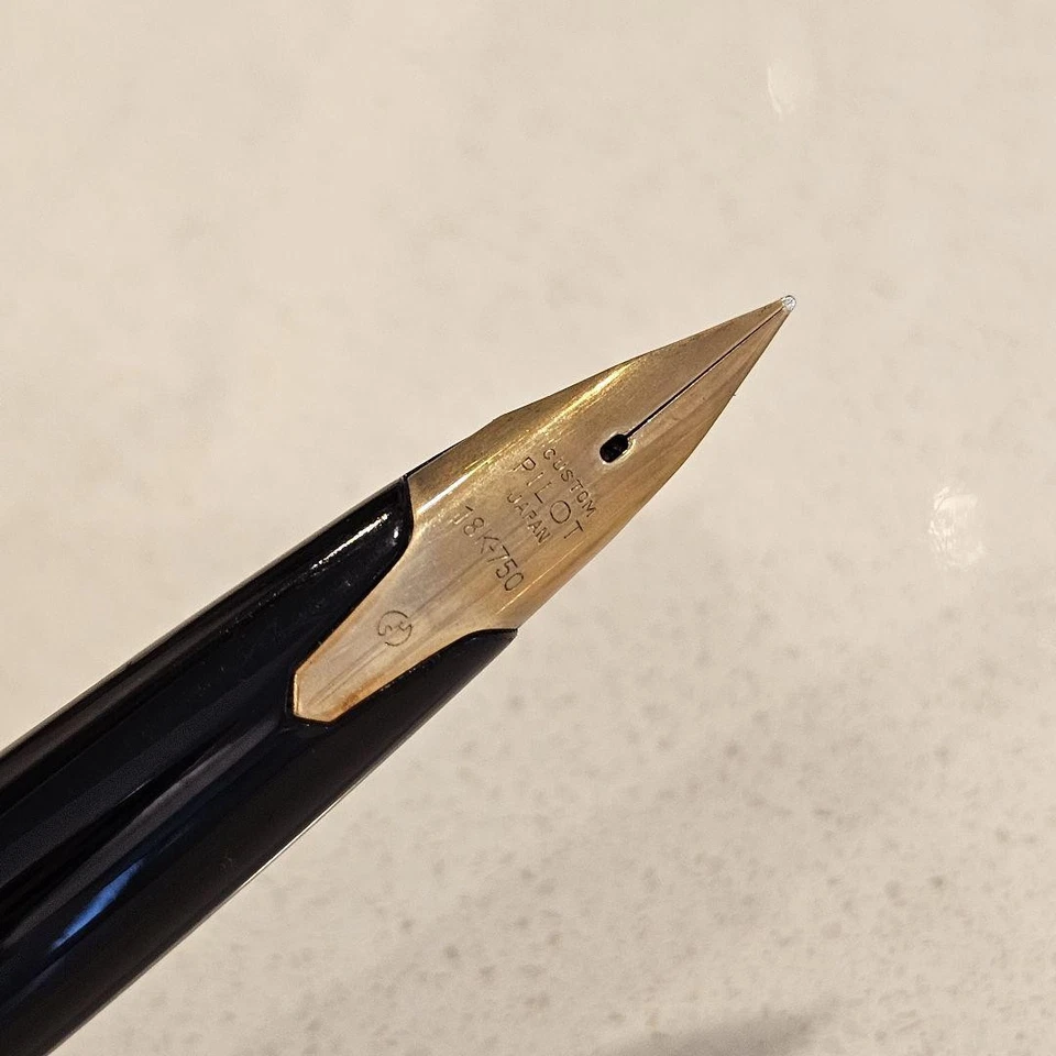 Pluma Estilográfica Pilot Elite Personalizada De Colección Oro 18K Nuevo en Caja Excelente Estado Foto 4 de 4