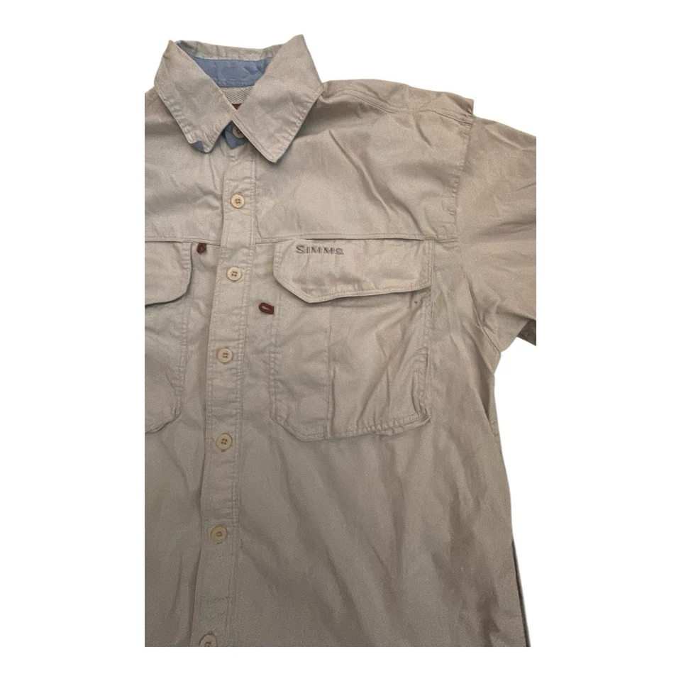 Camisa de pesca Simms caqui rendimiento para hombre pequeña Foto 3 de 4