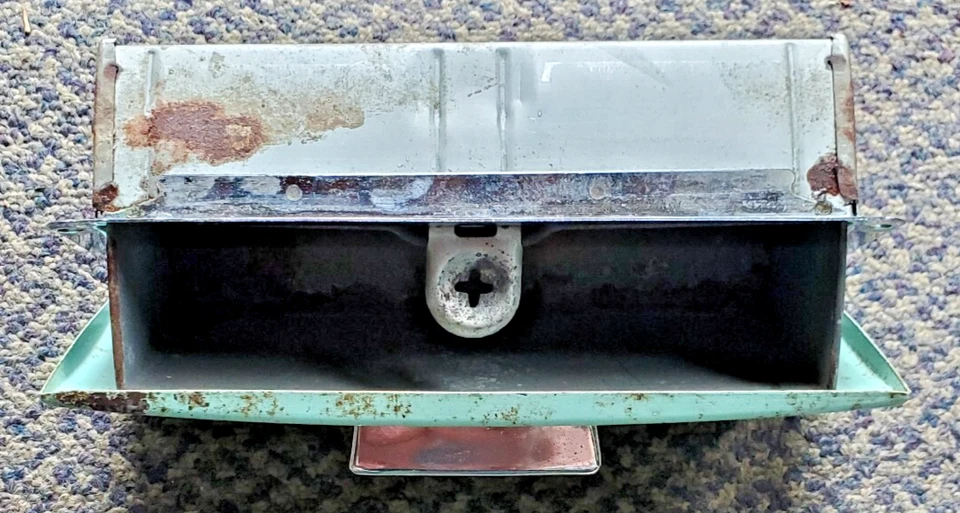 Dodge Meadowbrook 1953-54 asiento trasero bandeja de cenizas con retenedor Foto 4 de 4