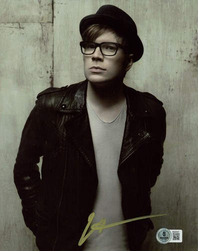 PATRICK STUMP SIGNED AUTOGRAPHED 8x10 PHOTO LEAD SINGER FALL OUT BOY BECKETT BAS - 第 1/2 張圖片