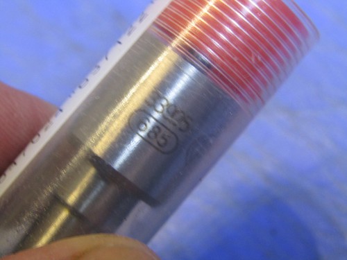 1 - BOSCH Diesel Nozzle Fuel Injector 0433172144. NEW in Container - Picture 7 of 8