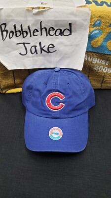 Twins Enterprises - MLB Chicago Cubs Woman\'s Baseball Cap Vintage Twin enterprises Chicago Cubs Womens Strapback Cap  main image 2