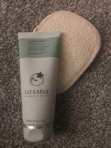 liz earle body polish