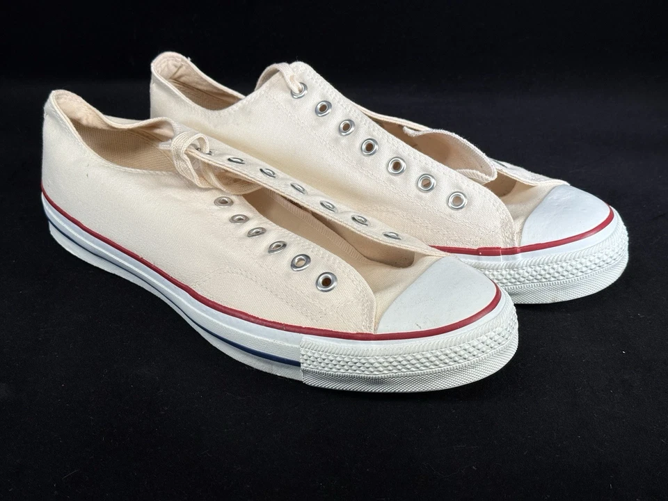 Baloncesto Oxford vintage Converse All Stars hecho en EE. UU. 1978 lona blanca 13,5 Foto 4 de 4