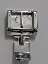 6mm Super Slim Narrow Zipper Foot for Low Shank Sewing Machines, EUC