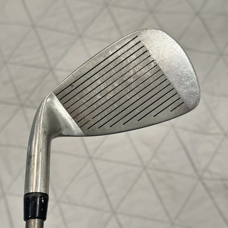 Wilson Pro Staff Oversize 9 Iron Wilson UST Regular Flex Graphite 35 3/4" RH - Image 4 of 4