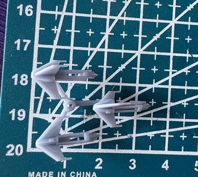 4 x Babylon 5 Brakiri Falkosi Jagdgeschwader Miniaturen