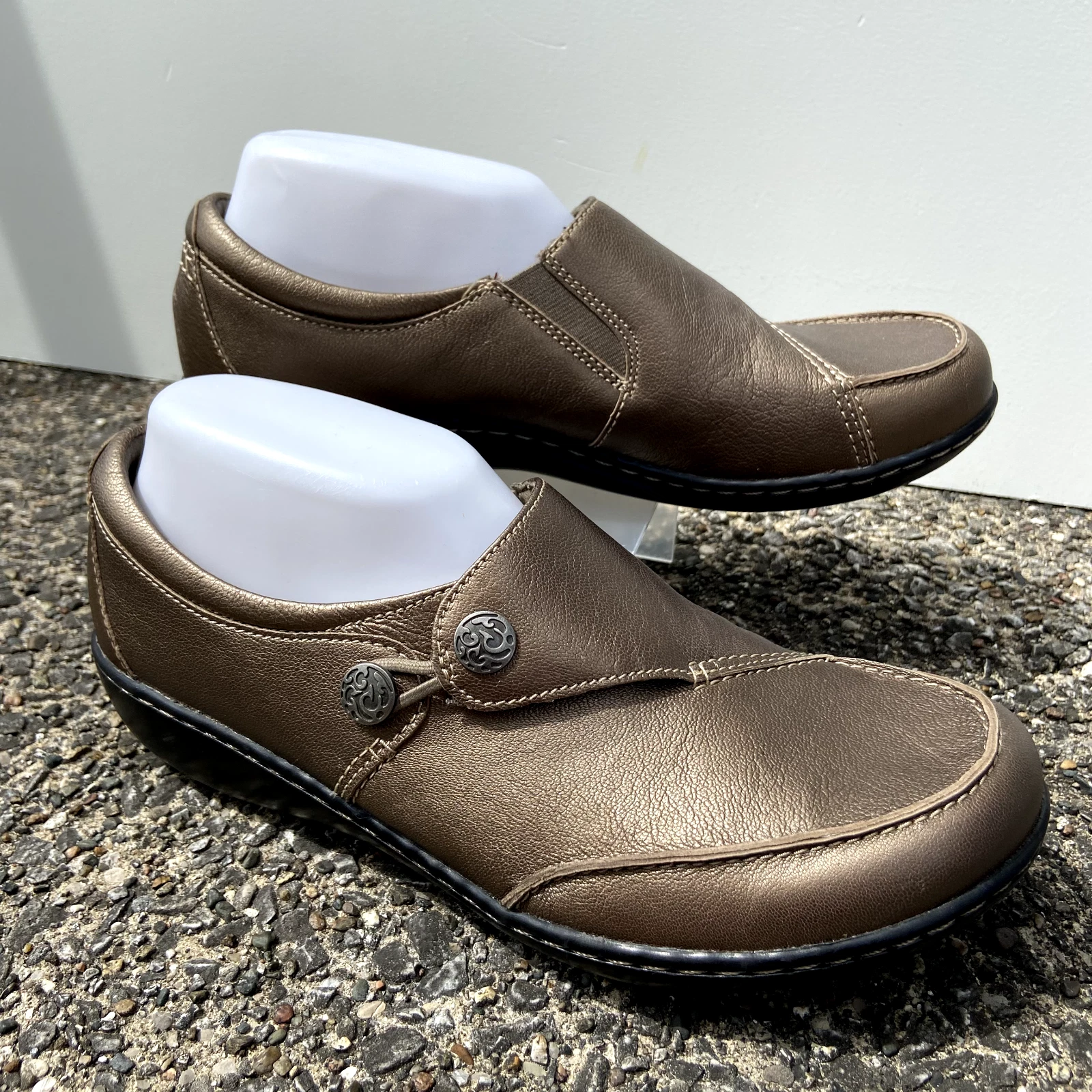 Scarpe Clarks Collection Ashland Lane Q da donna taglia 8 5 W oro scuro metallo slip on