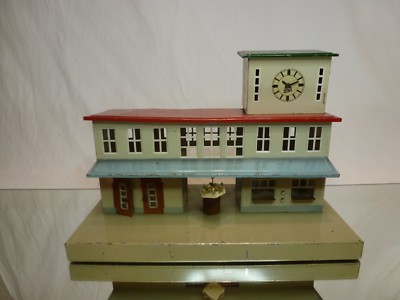 KIBRI GERMANY VINTAGE TIN TOYS TRAIN STATION - RAILROAD - RARE - GOOD CONDITION