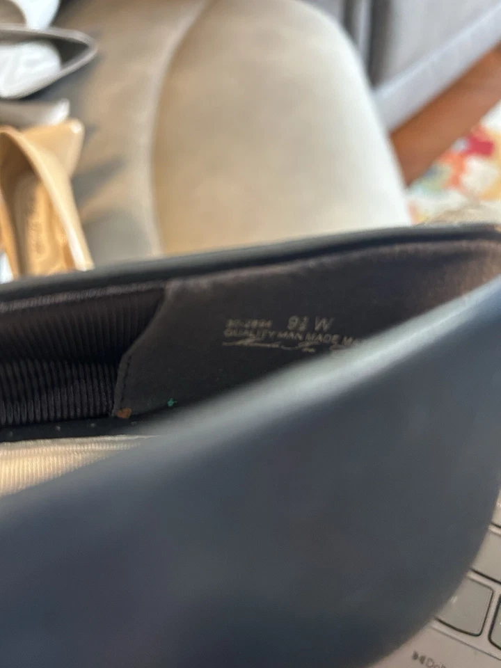 Zapatos de tacón Easy Street para mujer de 9,5 W oficina azul marino punta redonda NUEVO Foto 2 de 4