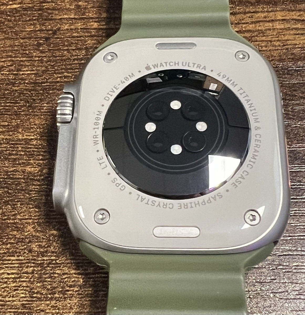 Apple Watch Ultra 49mm Titanium Case with Green Band Apple Watch Ultra 49mm Titanium Case with Green Band