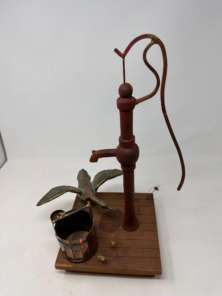 Escultura de Curtis Jere "Ganso en la bomba de agua" 1972 firmada - mediados de siglo moderna Foto 2 de 4