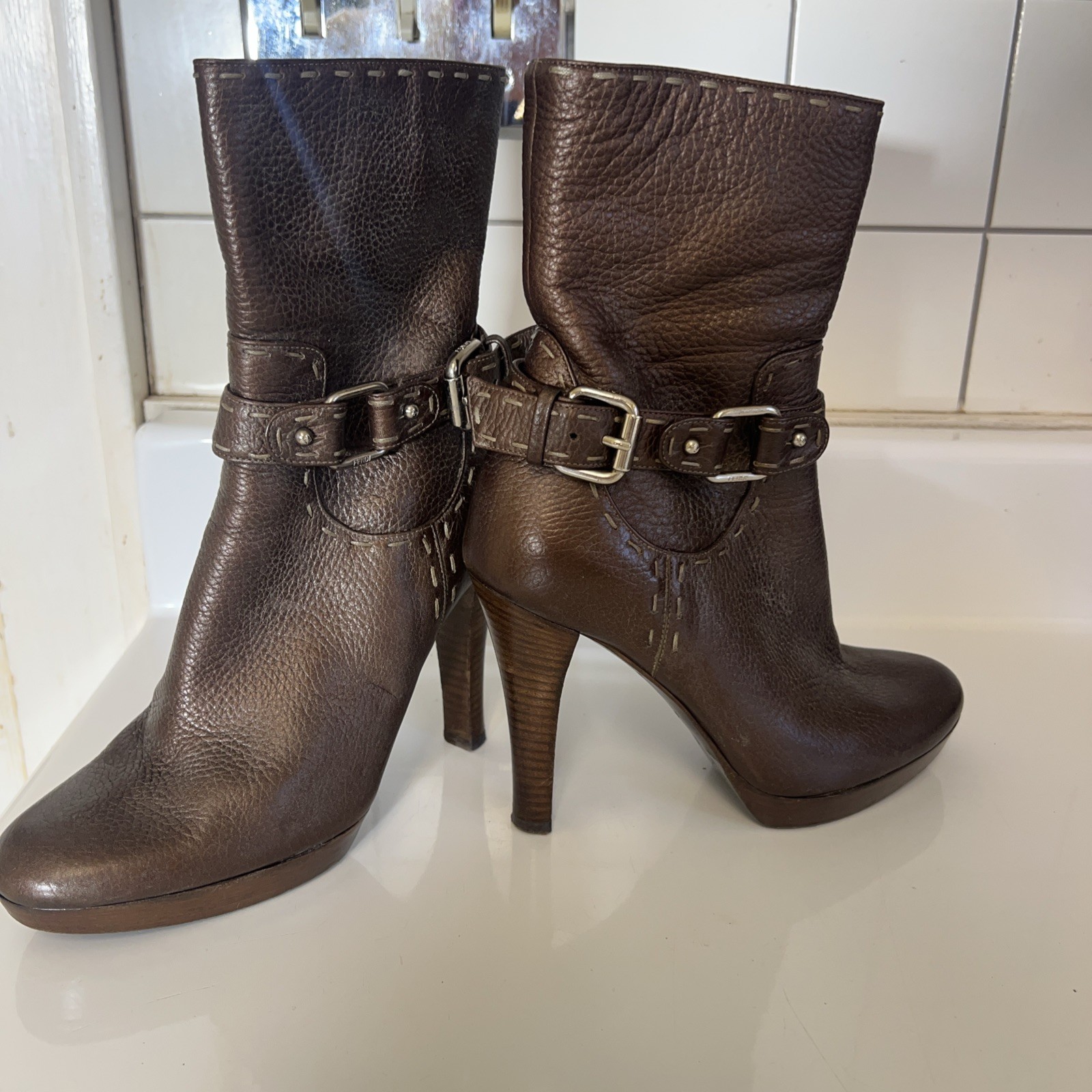 FENDI Selleria Women’s Black Leather Size 36