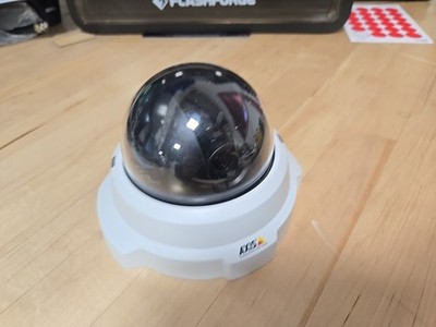 Axis P3304 PoE IP 2.8-10mm Varifocal Indoor Surveillance Camera 00408CD4D1AE