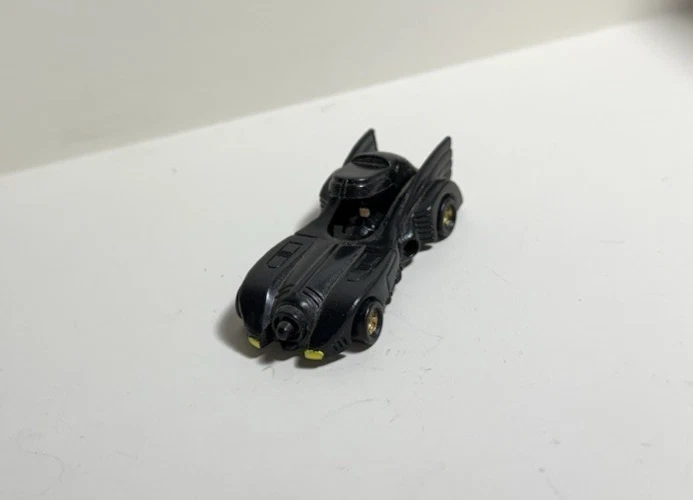 '96 MicroVerse Batman Batimóvil Hasbro DC Comics RARO De Colección 2" de Largo Negro Dorado Foto 2 de 4