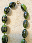 VINTAGE 26" SHADES OF GREEN BEADED NECKLACE — photo 2