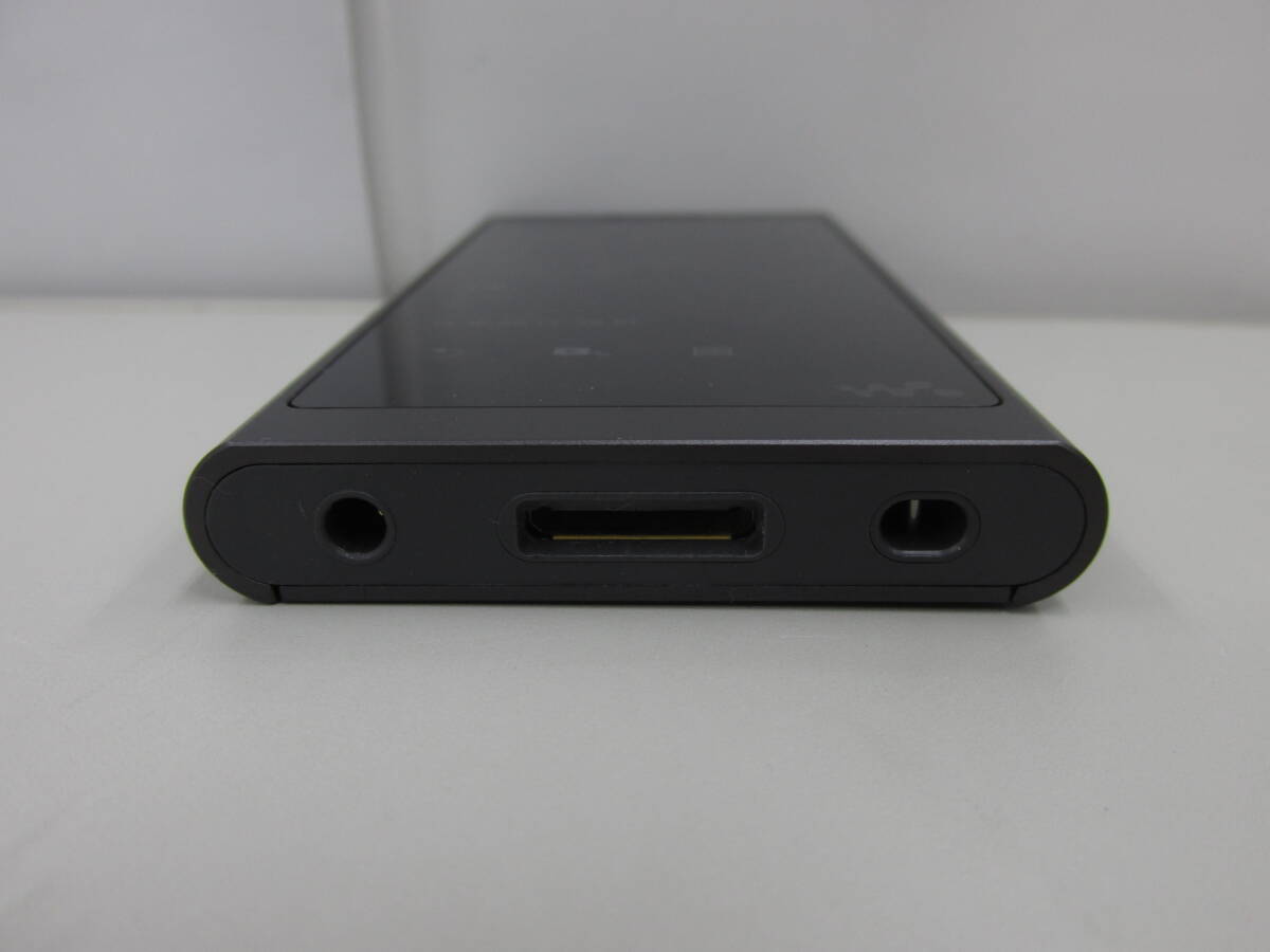 Sony NW-A55 With Cable Walkman Digital Audio Player Hi-Res Sony NW-A55 With Cable Walkman Digital Audio Player Hi-Res