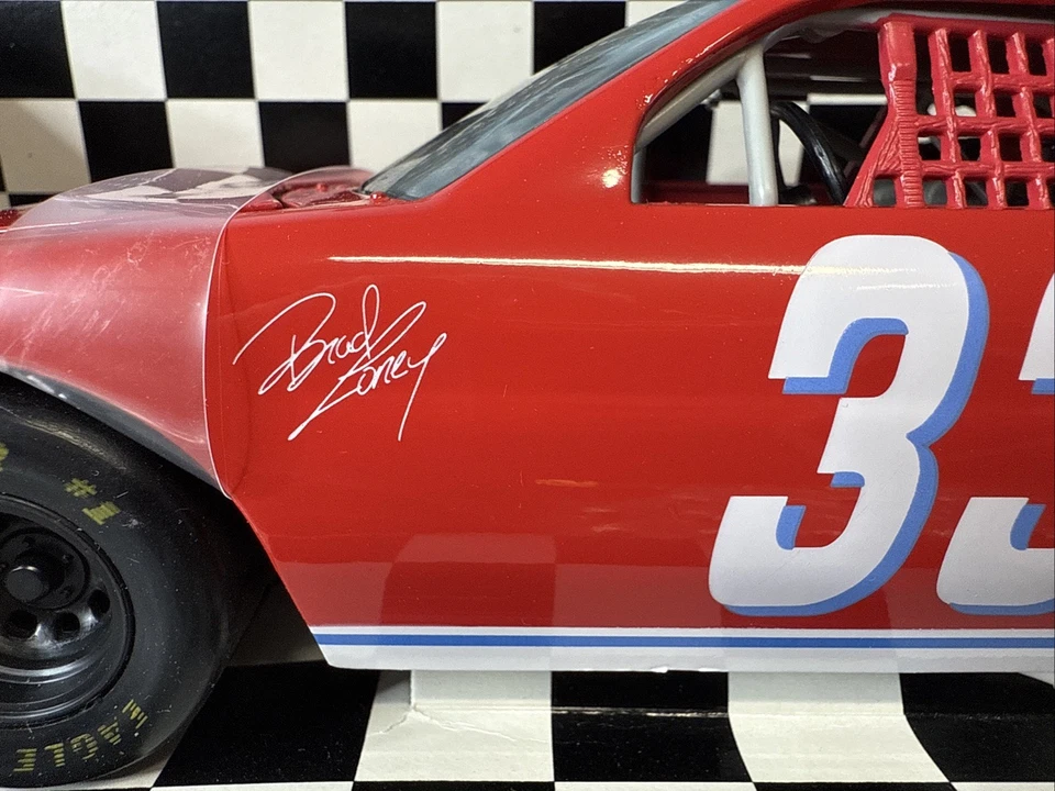 Coche de carreras fundido a presión Chevy #33 Winnebago Lumina 1/18 nuevo en caja 1994 Foto 3 de 4