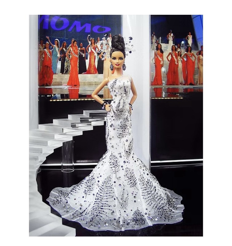 OOAK  Barbie/ DOTW Barbie/ Ninimomo - Miss Illinois 2012