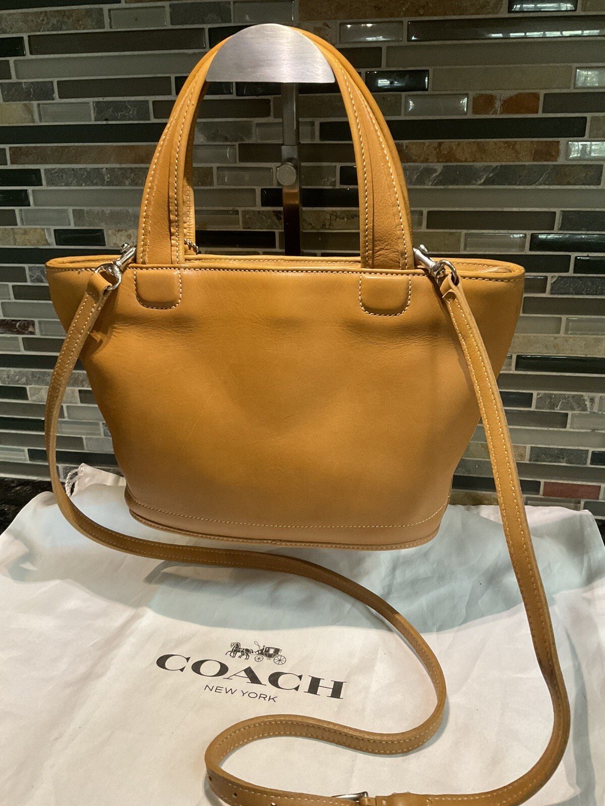 Coach Vintage Bleeker Small Basket Bag Crossbody Shou… Gem