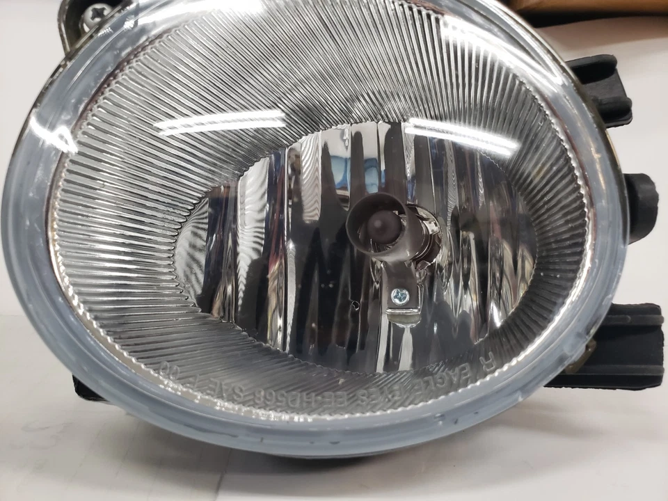 Luz antiniebla de repuesto del lado del conductor EagleEye HD568-U000L para Honda Pilot 2099-2011 Foto 3 de 4