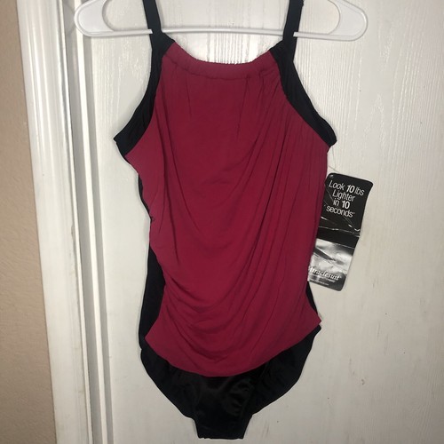 Miraclesuit Ruched Draped Women's 12 One Piece Swimwear Berry Red NWT Vacation - Picture 2 of 13