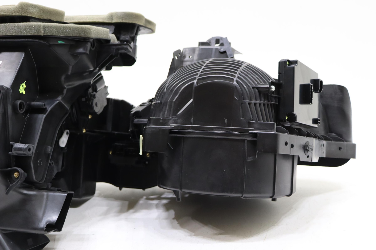 2014 - 2024 MASERATI QUATTROPORTE HVAC A/C HEATER BLOWER HOUSING OEM 670036837