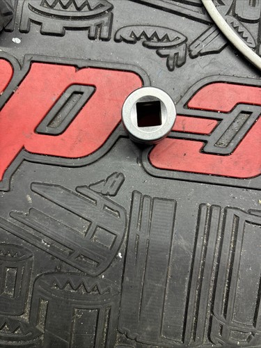 Snap On Tools 3/8" Inch Drive 17mm Low Profile Socket 12 Point RFM17 - Picture 4 of 4