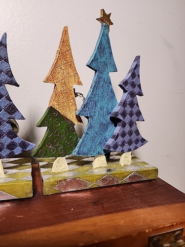 Pair Dept 56 Santa Christmas Tree Stocking Holders 6x5 Blue Purple Gold Hanger - Picture 6 of 9