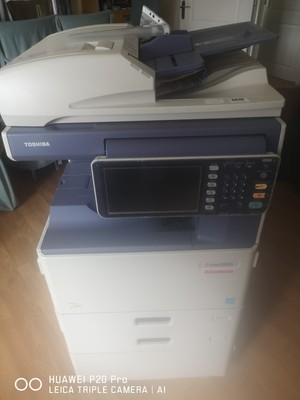 Toshiba e Studio 2050c A3 und A4 multifunktionaler digitaler Farbdrucker. Gebraucht