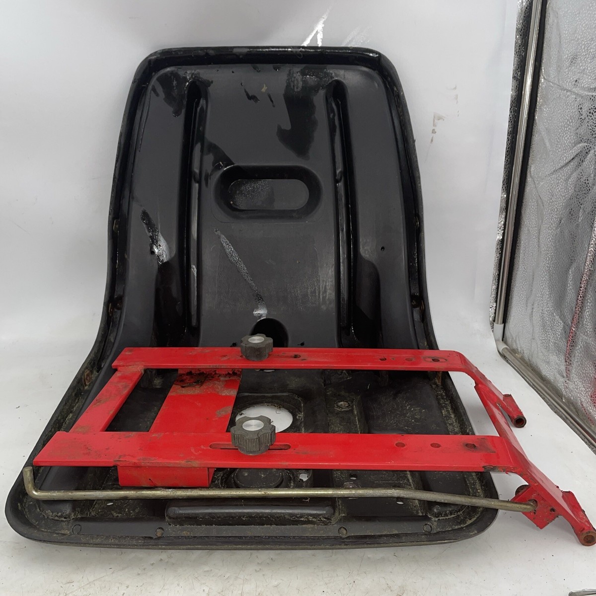 SNAPPER SIMPLICITY ZERO TURN ADJUSTABLE SEAT ZT20500BV | eBay