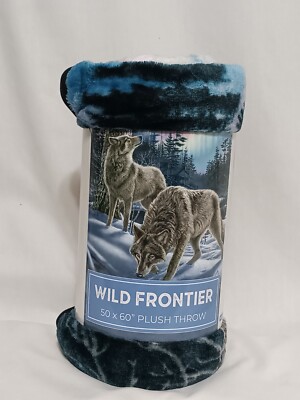 Wild Frontier Wilderness Wolf Pack Plush Throw 50x60 '' Super Soft.