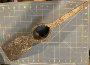VINTAGE-PICK-MATTOCK-ANTIQUE-ALASKA-HOMESTEAD-RELIC-RUSTY-ORIGINAL-UNRESTORED