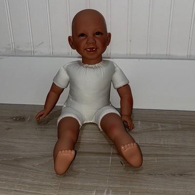Pat Secrist 1997 Vinyl Baby Doll Dark Complexion No Hair MPN 0197