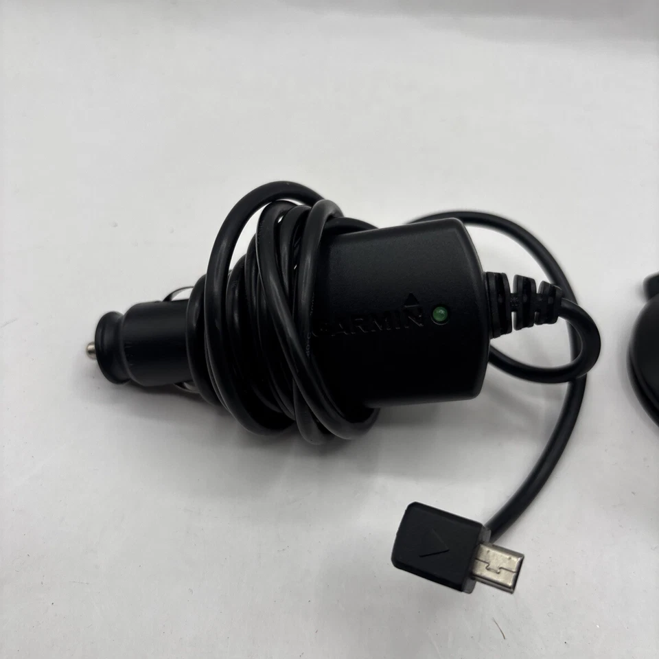 Garmin Nuvi 255W GPS Bundle Bluetooth Portable Maps 4.7"(Pre Owned) - Image 4 of 4