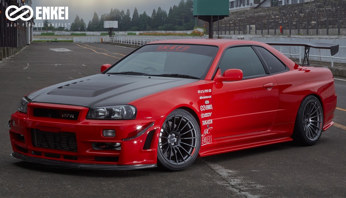 Genuine ENKEI Wheels RS05RR 18x8.5J +35 5x114.3 Gunmetallic [Set 