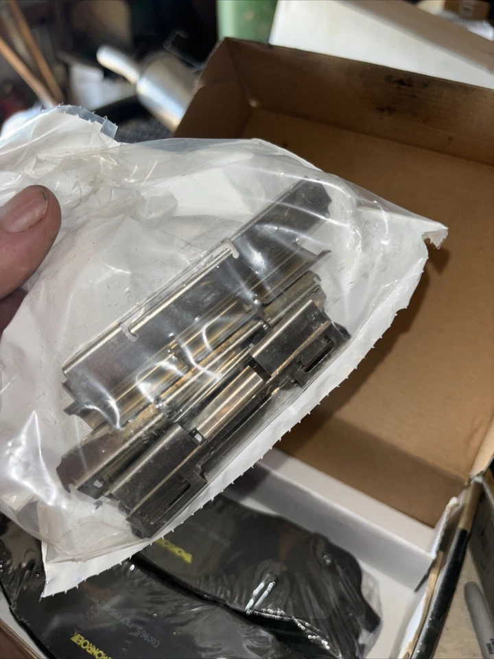 Pastillas de freno de disco Monroe 06-08 1500 Dodge 03-08 Ram 2500 Dx965 Foto 2 de 4