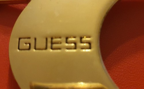 Fibbia GUESS cintura OTTONE color oro METALLO borsa 👜ORNAMENTO decorazione LOGO - Foto 3 di 4