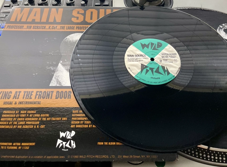 Main Source – Looking At The Front Door 1990 Press 12"  in Picture Cover VG/VG+ Foto 2 de 2