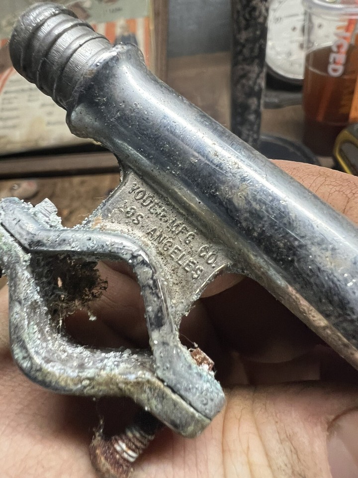 Vintage Old Yoder Los Angeles Bicycle Trumpet Horn Metal Mount Bracket